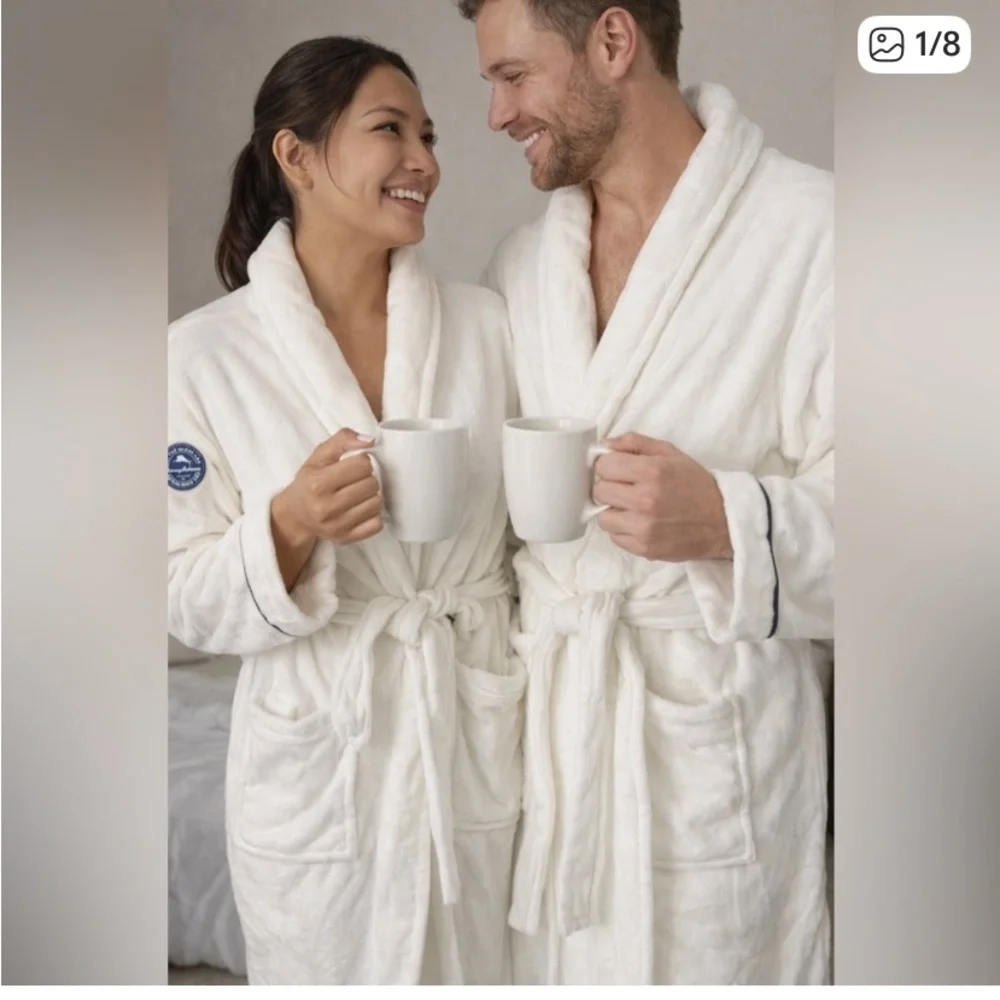 Tommy Bahama Unisex Luxury Hotel Spa Robe - White with Navy Piping - OSFM - Picture 9 of 9